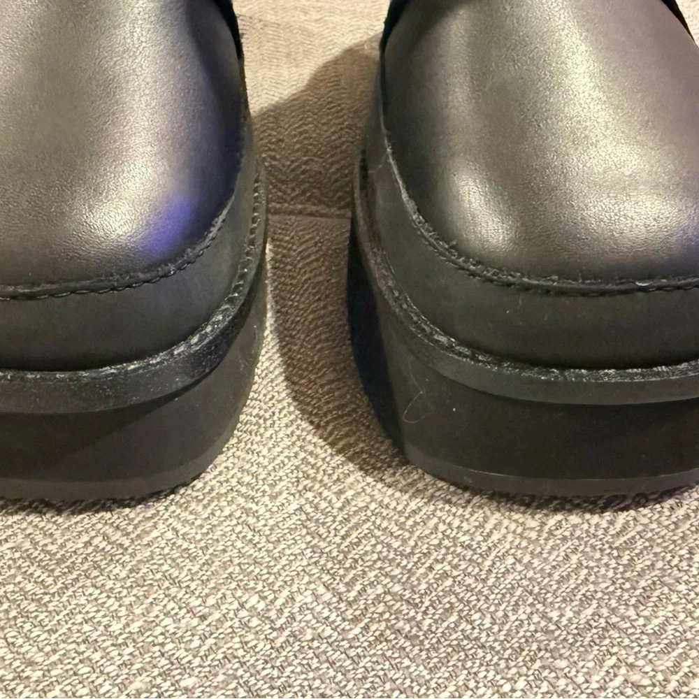 UGG Women's Black Platform Boots - Picture 12 of 16